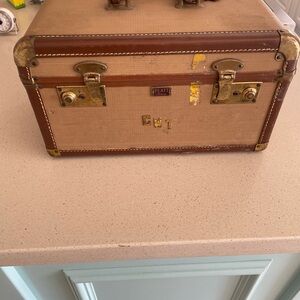 Vintage train case